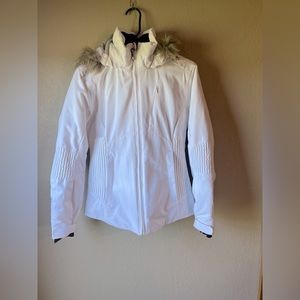 Women’s Obermeyer ski coat. Size 6.